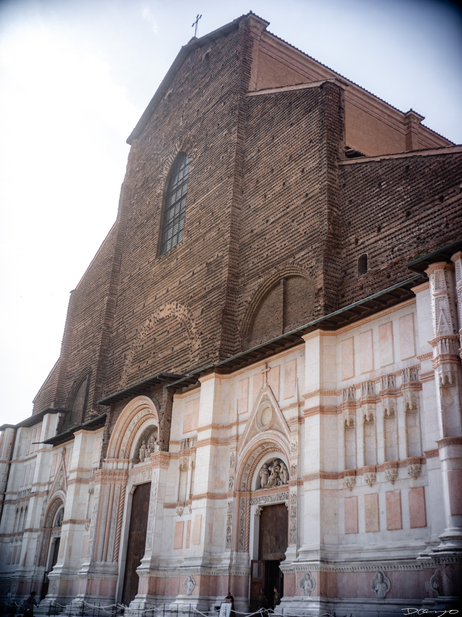 Photos from a trip through Italy in Summer of 2023. Locations include Rome, Florence, Tuscany, Castello di Bossi in Chianti, Siena, San Gimignano, Sirmione on Lake Garda, Bologna, Gudon, Italian Dolomites, Seceda, Cadini di Misurina, and Venice.